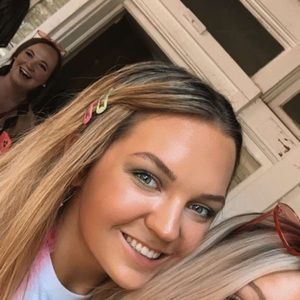 Meet your Posher, Bella